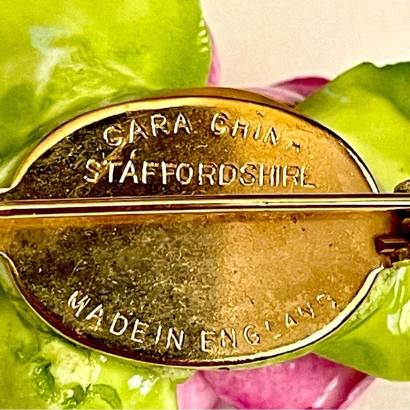 Vintage Cara Ceramic Floral Pink and Green Jewelry Set - Picture 3 of 10